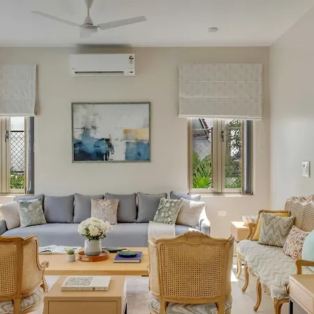 Trezora Candolim - Luxury 4Bhk Villa With Pool